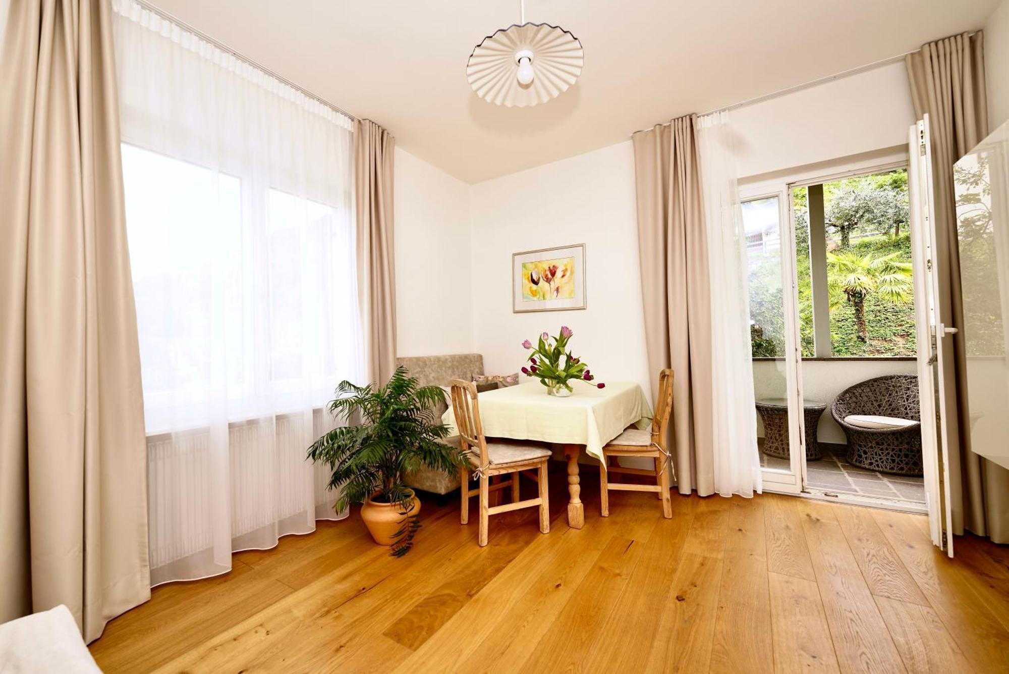 Burgunderhof Villa Montagna Ngoại thất bức ảnh
