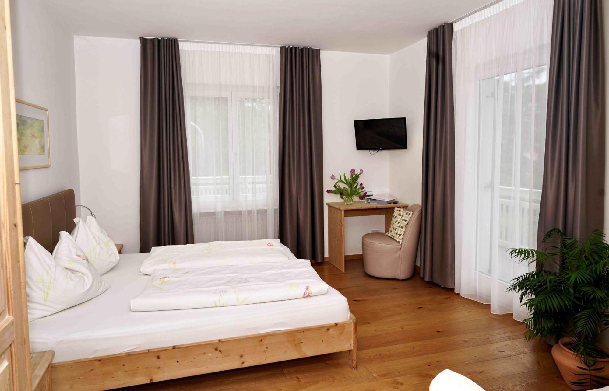 Burgunderhof Villa Montagna Ngoại thất bức ảnh